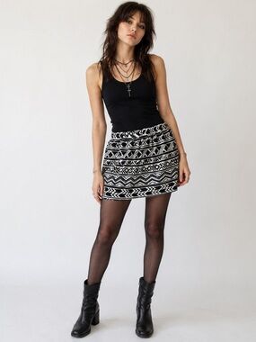 BCX Black White Geometric Print Mini Skirt Medium Pull On Boho Indie Sleeze